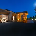 Курортный комплекс Caresse, A Luxury Collection & Spa, Bodrum Битез